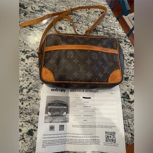 ‼️SOLD NO LONGER AVAILABLE‼️Authentic Louis Vuitton Brown Monogram Canvas bag